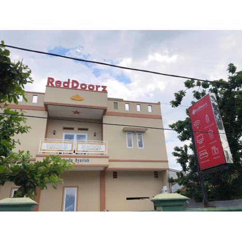 RedDoorz Syariah at Jalan Pangeran Antasari 4 Lampung