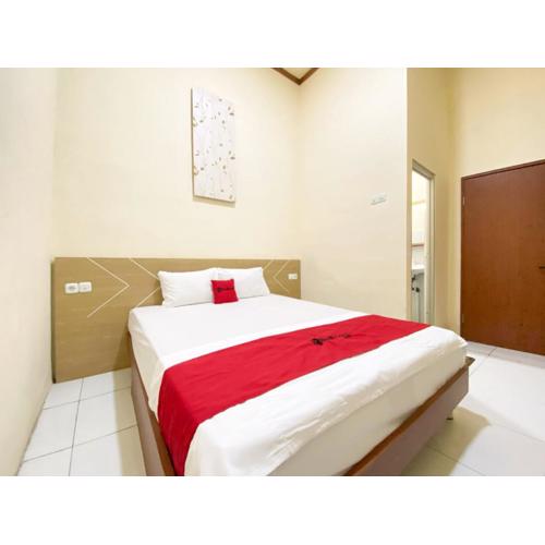 RedDoorz Syariah at Jatiroto Lumajang