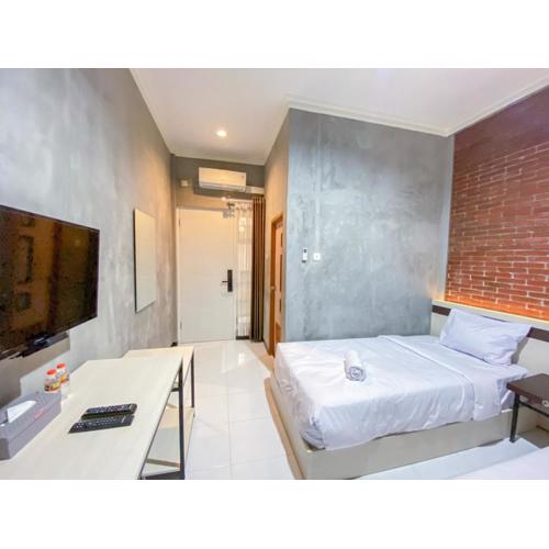 RedDoorz Syariah At Mitra Guest House