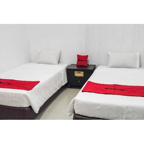 RedDoorz Syariah at Sayang Ibu Village Nongsa Batam