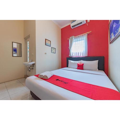 RedDoorz Syariah at Sudirman Street Garut