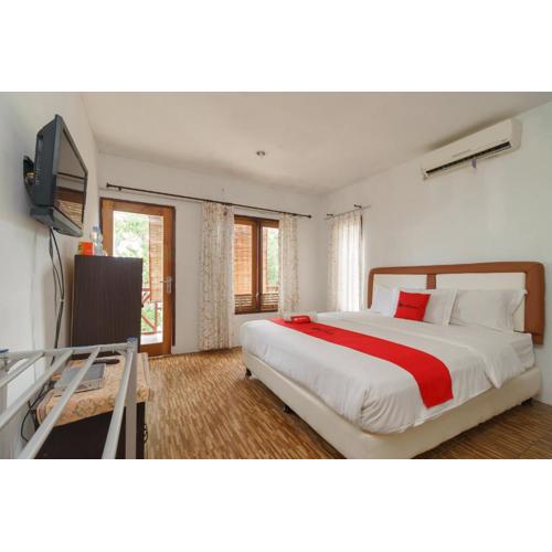 RedDoorz Syariah at Sumur Tiga Beach Sabang Aceh