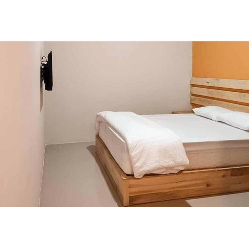 RedDoorz Syariah @ Haurgeulis