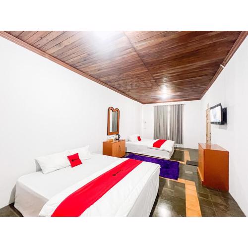 RedDoorz Syariah near Agrowisata Tambi Dieng