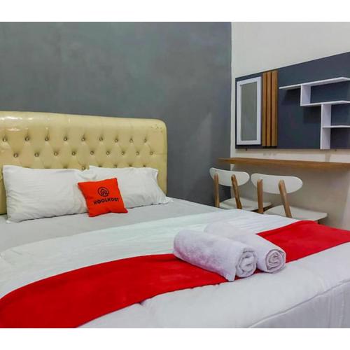 RedDoorz Syariah near Alun Alun Kajen