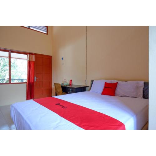 RedDoorz Syariah near Alun Alun Purwokerto