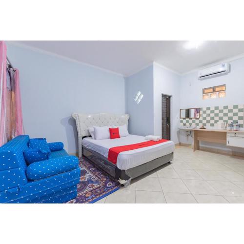 RedDoorz Syariah near Alun Alun Sumedang