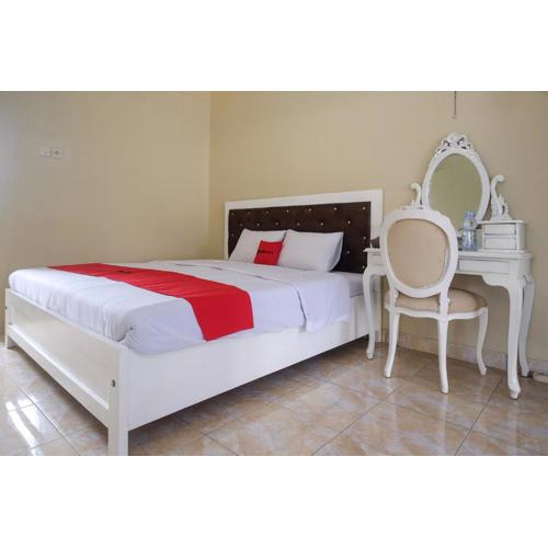 RedDoorz Syariah near Alun Alun Wonosobo 3