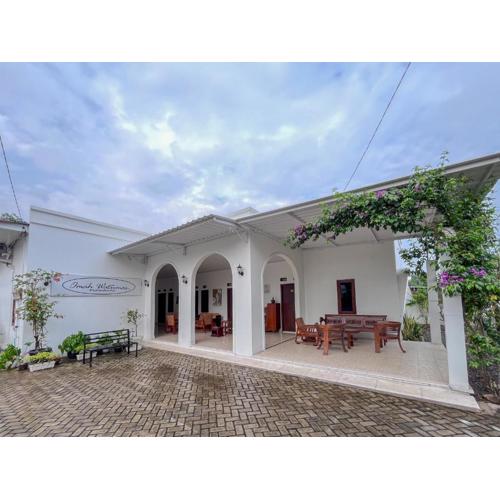 RedDoorz Syariah near AMIKOM Purwokerto