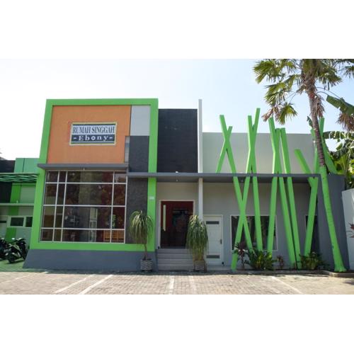 RedDoorz Syariah near Balai Kota Probolinggo 2