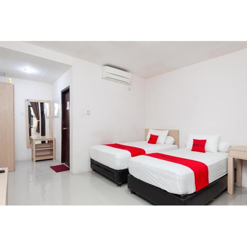 RedDoorz Syariah near Banda Aceh Convention Hall