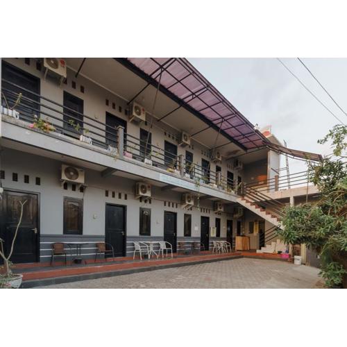 RedDoorz Syariah near Ciledug Station