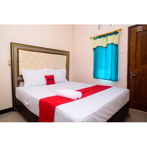 RedDoorz Syariah near Exit Toll Palur