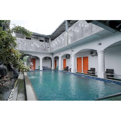 RedDoorz Syariah near Exit Toll Puncak