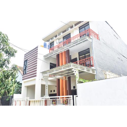 RedDoorz Syariah near Gelora Delta Sidoarjo 2