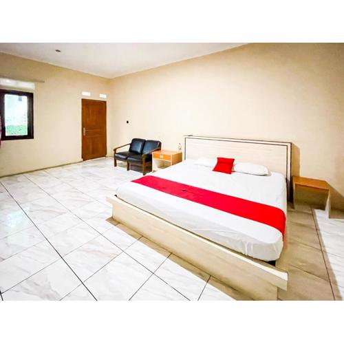 RedDoorz Syariah near Jalan Dieng 6