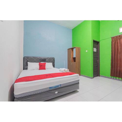 RedDoorz Syariah near Jalan Jakarta Samarinda