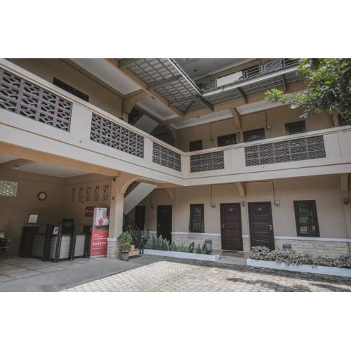 RedDoorz Syariah near Jamtos Jambi 2