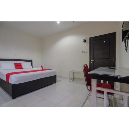 RedDoorz Syariah near Jamtos Jambi