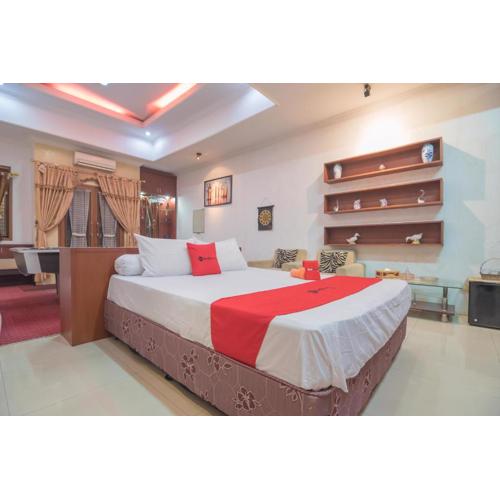 RedDoorz Syariah near Margahayu Raya