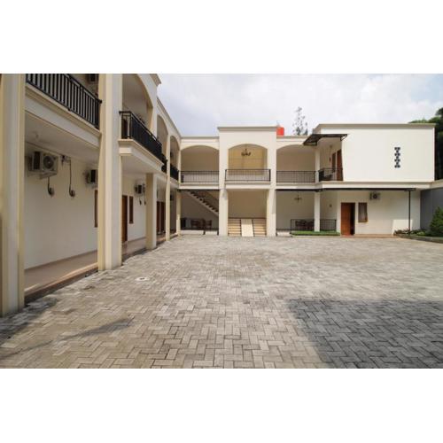 RedDoorz Syariah near Mercu Buana University