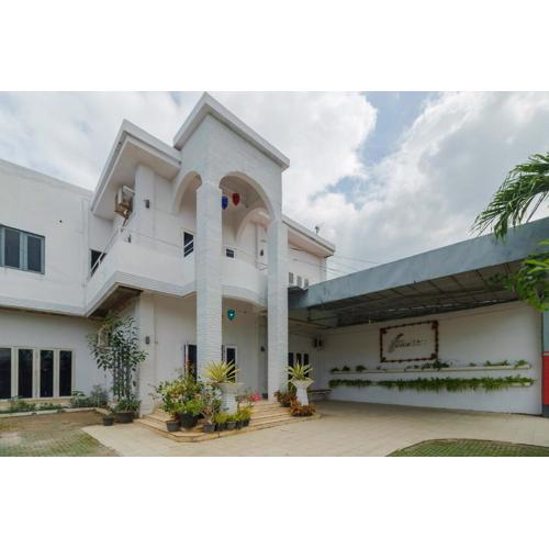 RedDoorz Syariah near Museum Tsunami Aceh 2