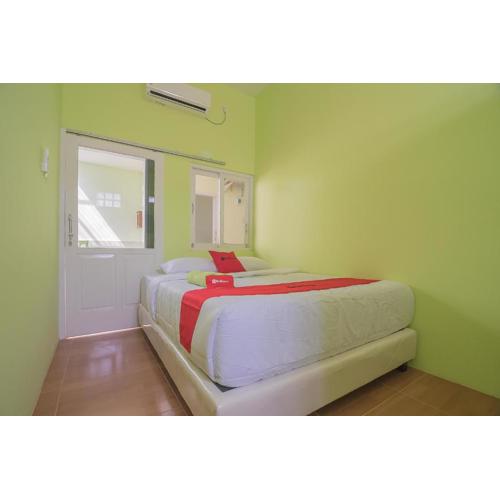 RedDoorz Syariah near Museum Wisma Karya Subang