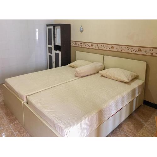 RedDoorz Syariah near Pasar Sleko Madiun