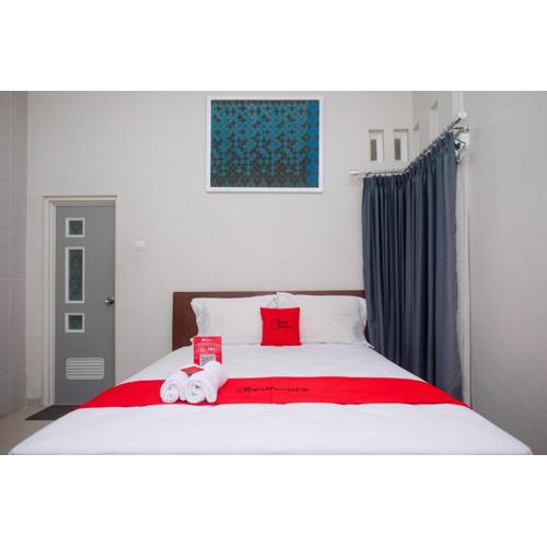 RedDoorz Syariah near Pascasarjana UGM 3