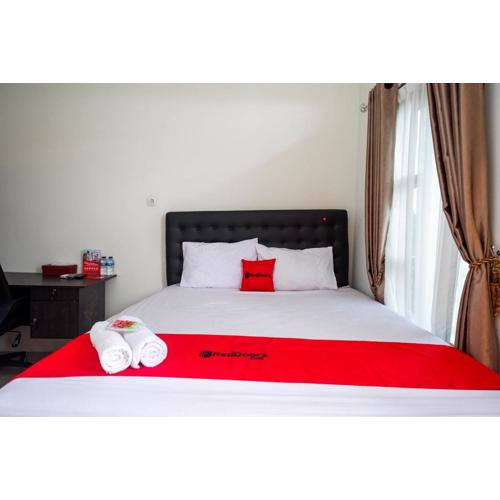 RedDoorz Syariah near RS Hermina Yogyakarta