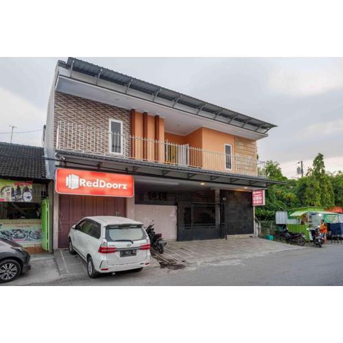 RedDoorz Syariah near RS Mitra Keluarga Tegal