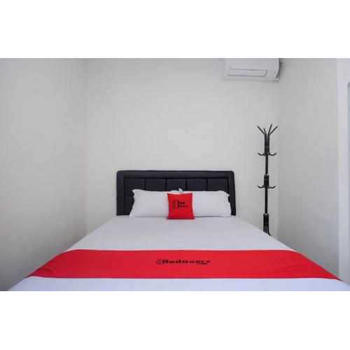 RedDoorz Syariah near RS Soeradji Pemuda Klaten