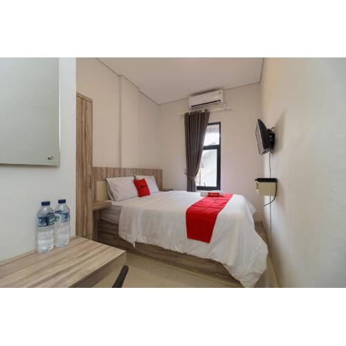 RedDoorz Syariah near RSUD Siti Fatimah Palembang