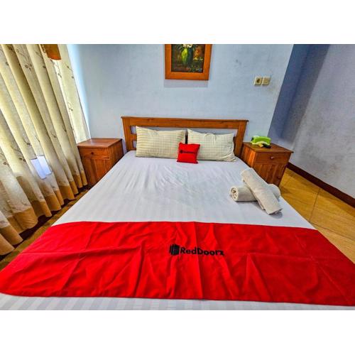 RedDoorz Syariah near Stadion Merdeka Jombang