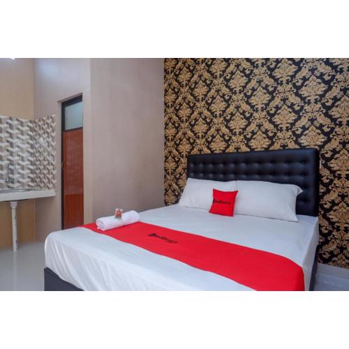 RedDoorz Syariah near Stasiun Gumilir Cilacap