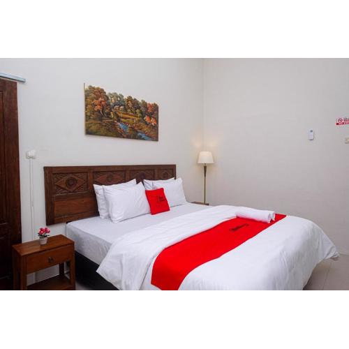 RedDoorz Syariah near Stasiun Klaten