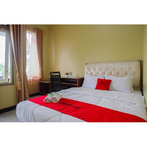 RedDoorz Syariah near Taman Rekreasi Kalianget Wonosobo