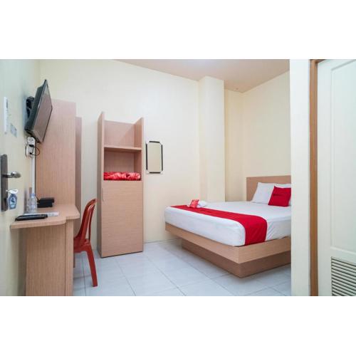 RedDoorz Syariah near Taman Siring 2