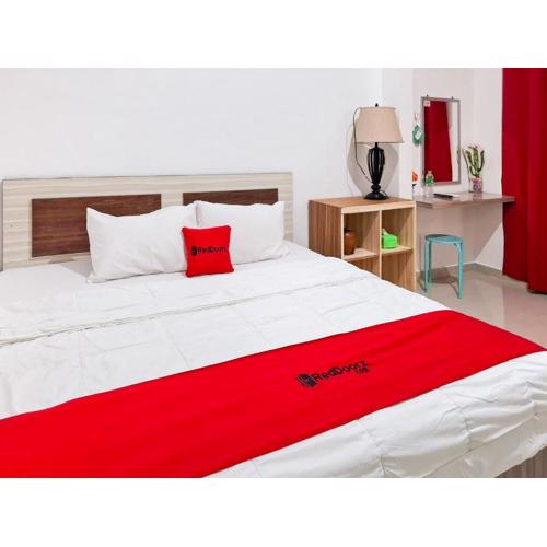 RedDoorz Syariah near Tanjung Pinang City Center