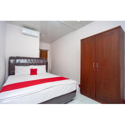 RedDoorz Syariah near Tugu Juang Jambi 3