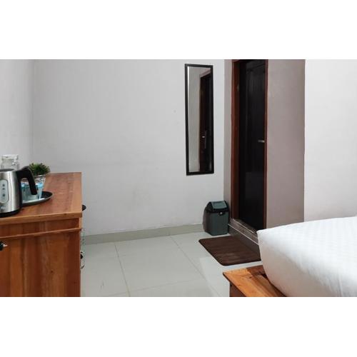 RedDoorz Syariah Near Tugu Macan Kayu Aro