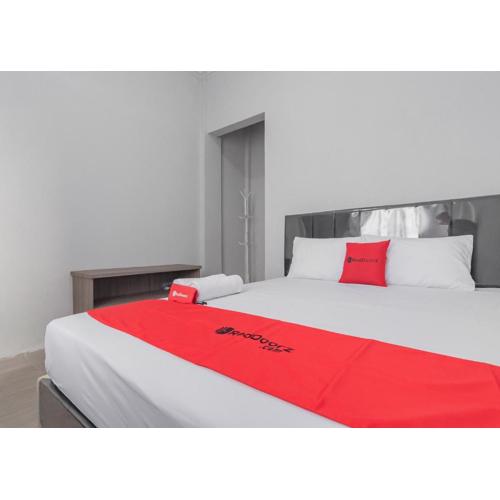 RedDoorz Syariah near Wisata Situ Gunung Sukabumi