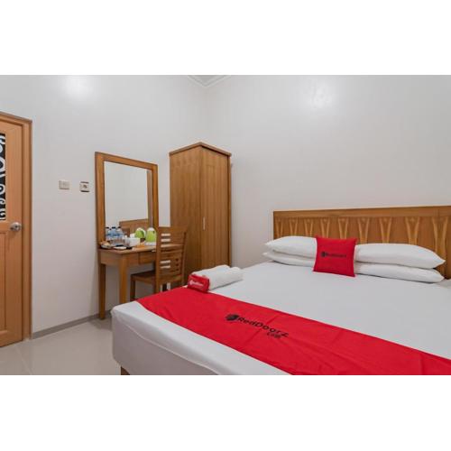 RedDoorz Syariah Plus @ Perintis Guesthouse Tasikmalaya