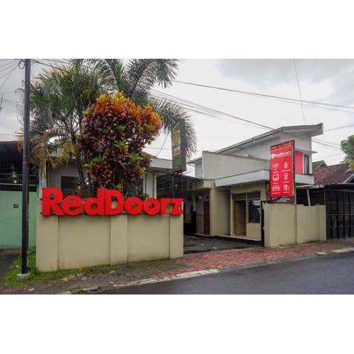 RedDoorz Syariah @ Sunan Bonang Magelang