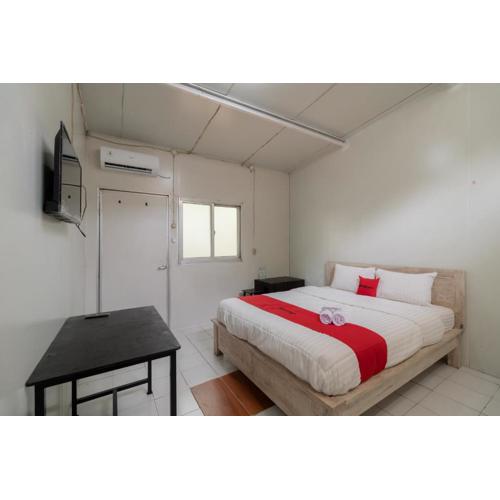 RedDoorz @ Taman Green Legon