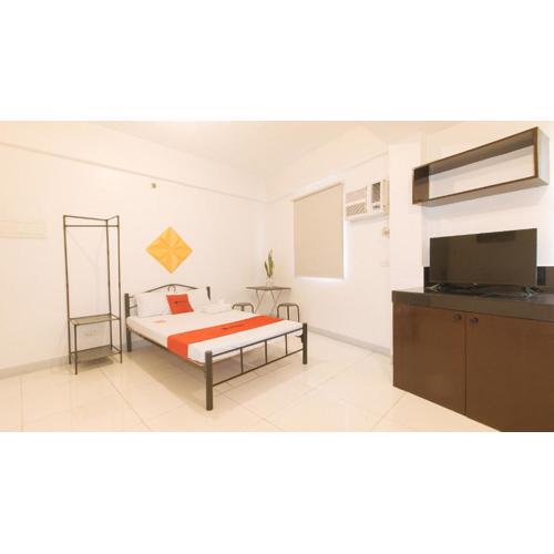 RedDoorz @ The Vjour Hotel Makati