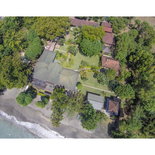 Reef Seen Divers' Resort