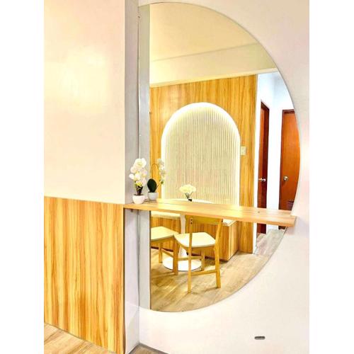 Reflective Woodscape- 1 Bedroom with Balcony