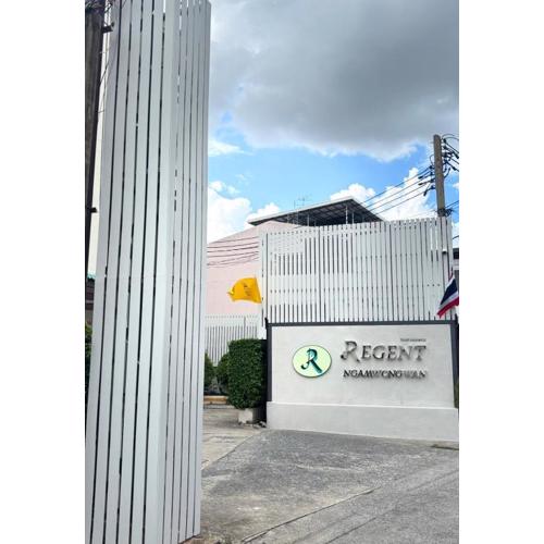 Regent Ngamwongwan Hotel