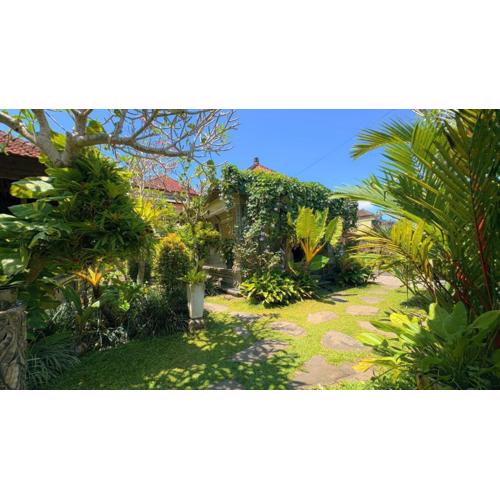 Regina Backyard Guest House